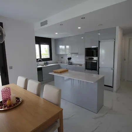 San Juan Beachfront Daire *